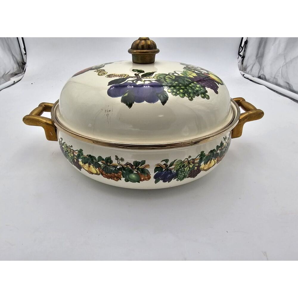 Tabletops Unlimited Kensington Garden 10 1/4 " Vitroceramic Pot w/ Lid PREOWNED